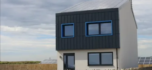 UK's first 'smart' carbon positive house